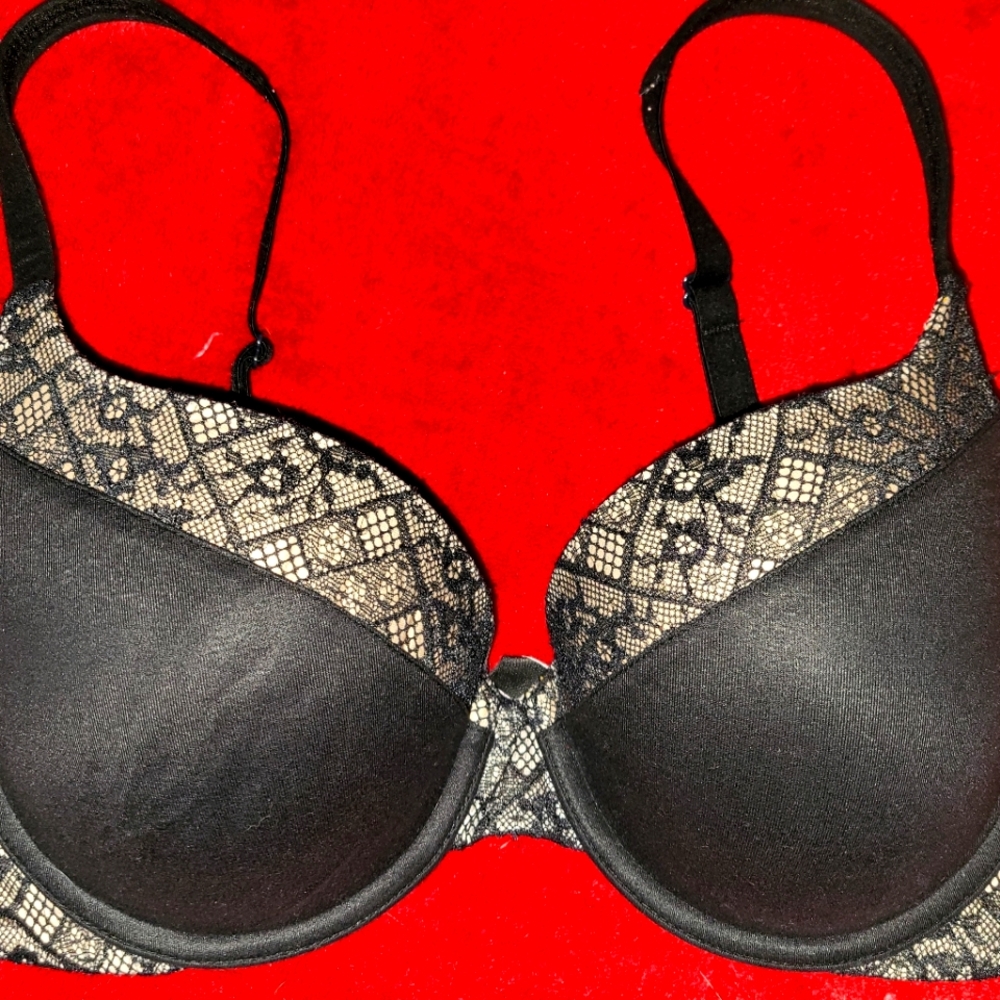 Victoria's Secret black, lightly padded, 34D